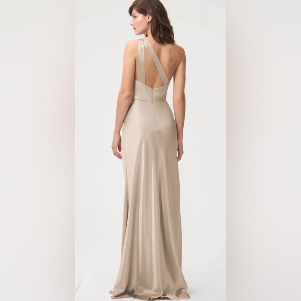 Jenny Yoo Pale Good Satin Back Crepe size 8